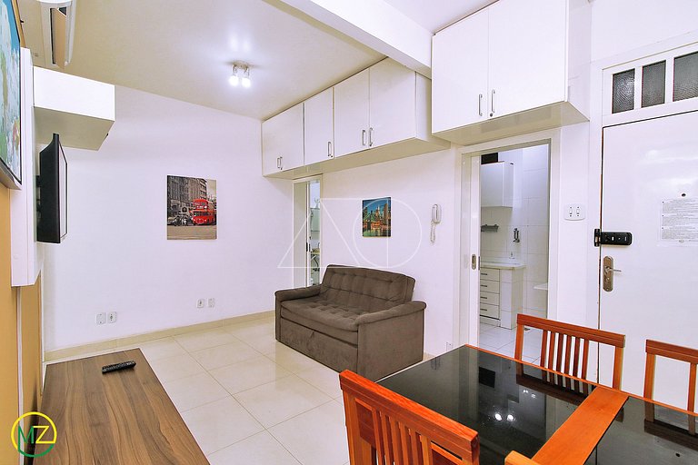 Lindo Dois Quartos renovado na Quadra da Praia para Seis Pes