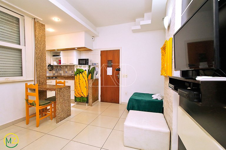 Silencioso e Aconchegante Studio na Quadra da Praia em Copa