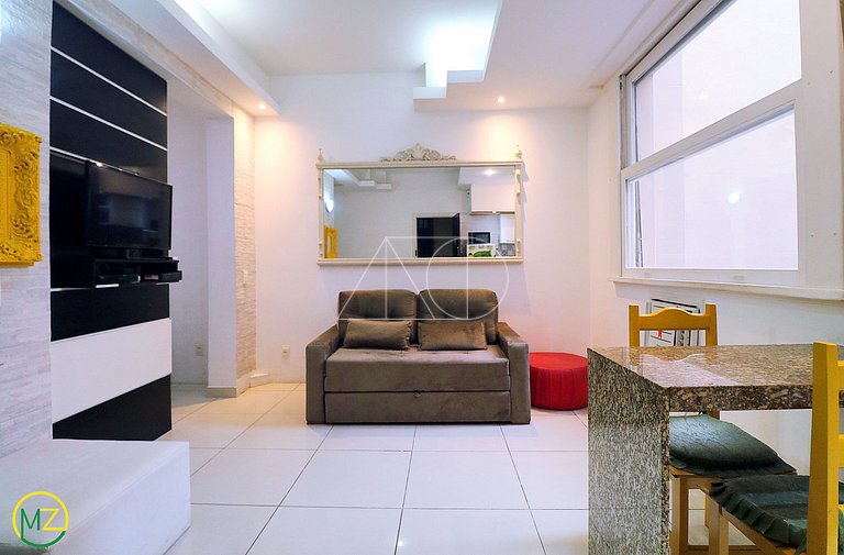 Silencioso e Aconchegante Studio na Quadra da Praia em Copa