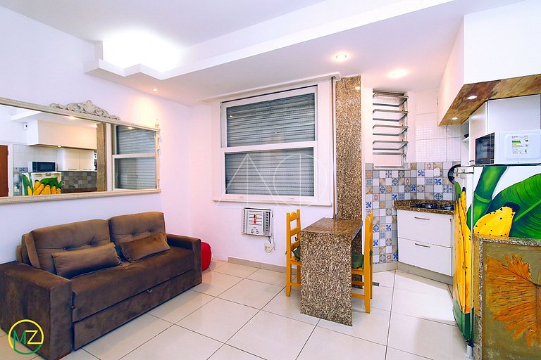 Silencioso e Aconchegante Studio na Quadra da Praia em Copa