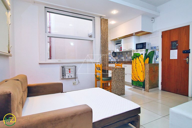 Silencioso e Aconchegante Studio na Quadra da Praia em Copa