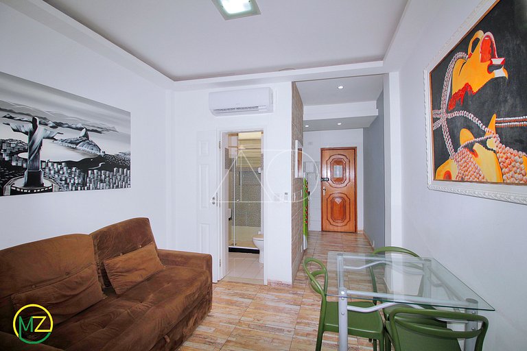 Studio para temporada com vista lateral para o mar!