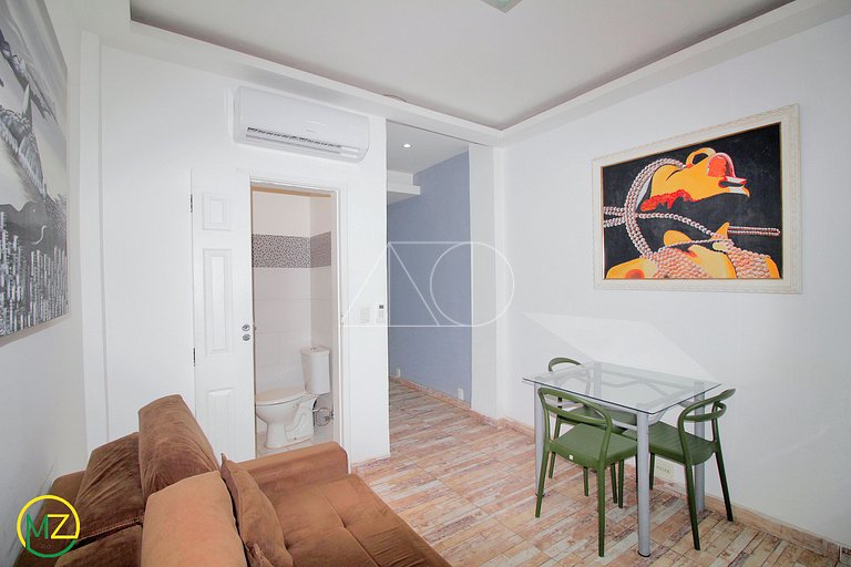 Studio para temporada com vista lateral para o mar!