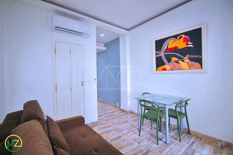 Studio para temporada com vista lateral para o mar!