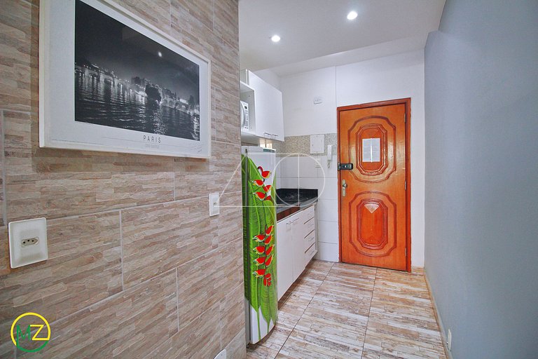 Studio para temporada com vista lateral para o mar!