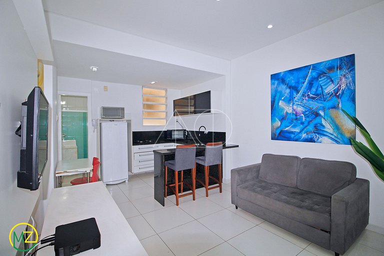 Studio Moderno com Vista Lateral para o Mar em Copacabana