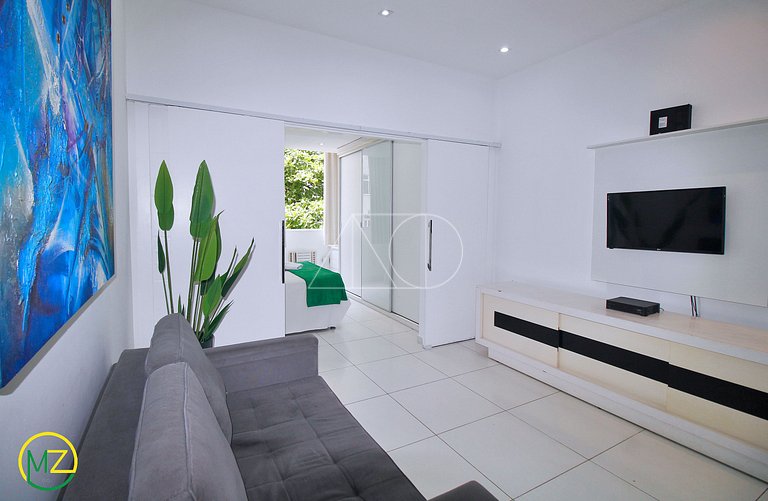 Studio Moderno com Vista Lateral para o Mar em Copacabana