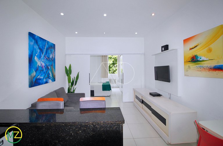 Studio Moderno com Vista Lateral para o Mar em Copacabana