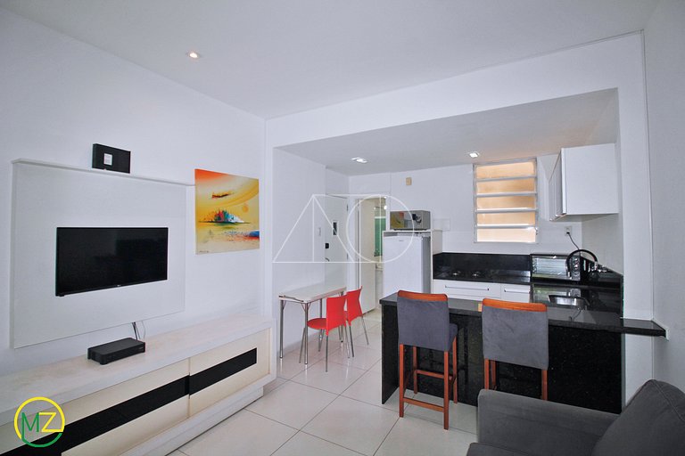 Studio Moderno com Vista Lateral para o Mar em Copacabana