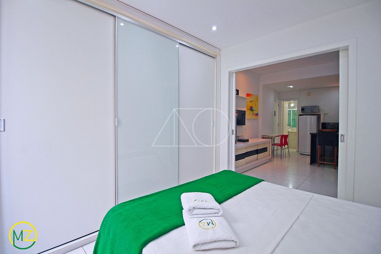 Studio Moderno com Vista Lateral para o Mar em Copacabana