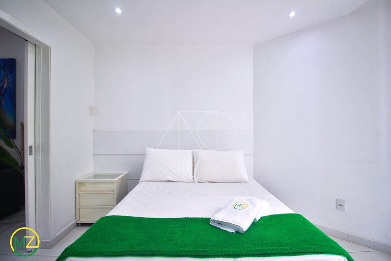 Studio Moderno com Vista Lateral para o Mar em Copacabana