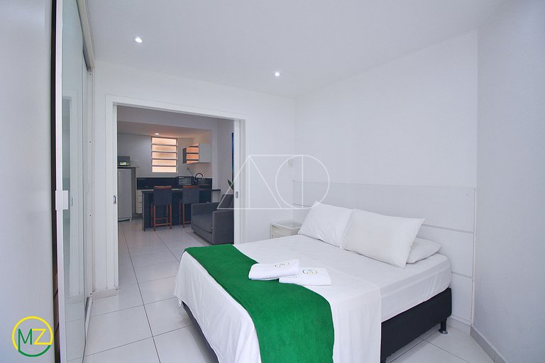 Studio Moderno com Vista Lateral para o Mar em Copacabana