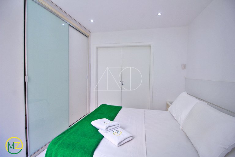 Studio Moderno com Vista Lateral para o Mar em Copacabana