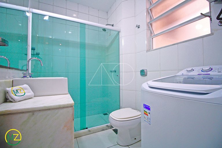 Studio Moderno com Vista Lateral para o Mar em Copacabana