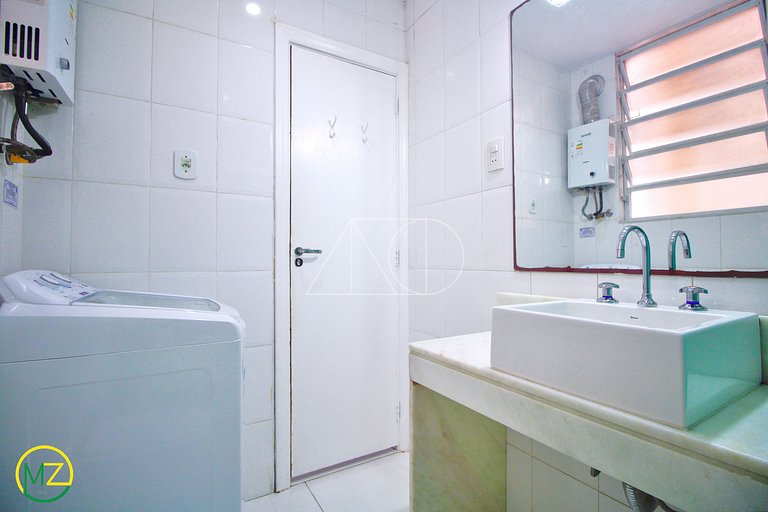 Studio Moderno com Vista Lateral para o Mar em Copacabana