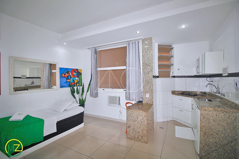 Lindo Studio Silencioso em Copacabana