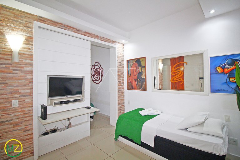 Lindo Studio Silencioso em Copacabana
