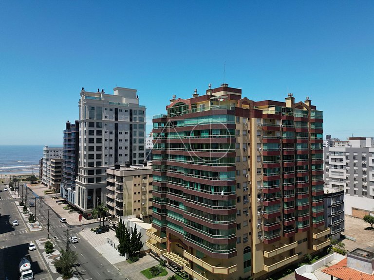 Apartamento em Residencial com Piscina Térmica Próximo ao Ma