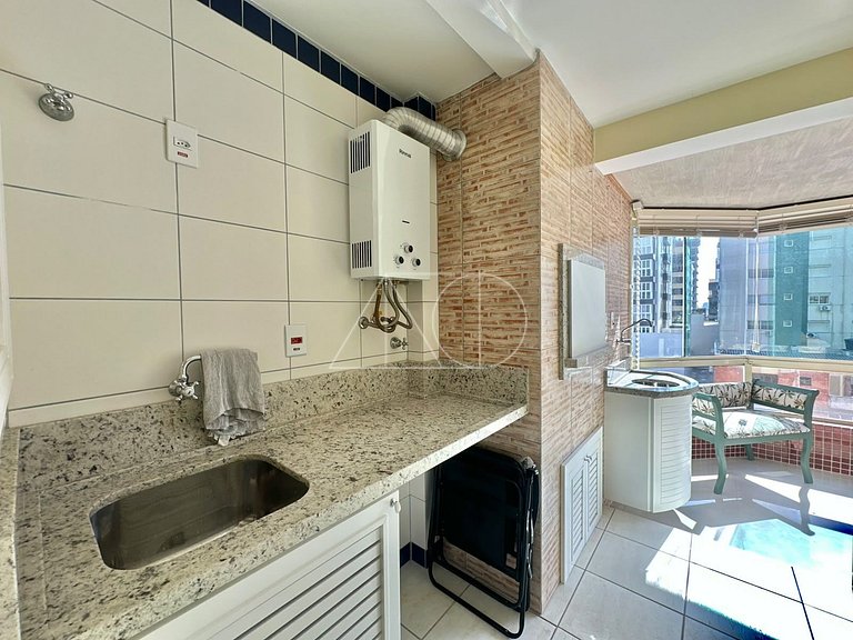Apartamento em Residencial com Piscina Térmica Próximo ao Ma