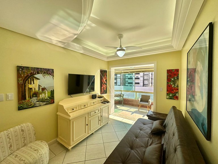 Apartamento em Residencial com Piscina Térmica Próximo ao Ma